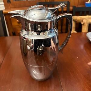 Pampered Chef Silver Toned Coffee Carafe